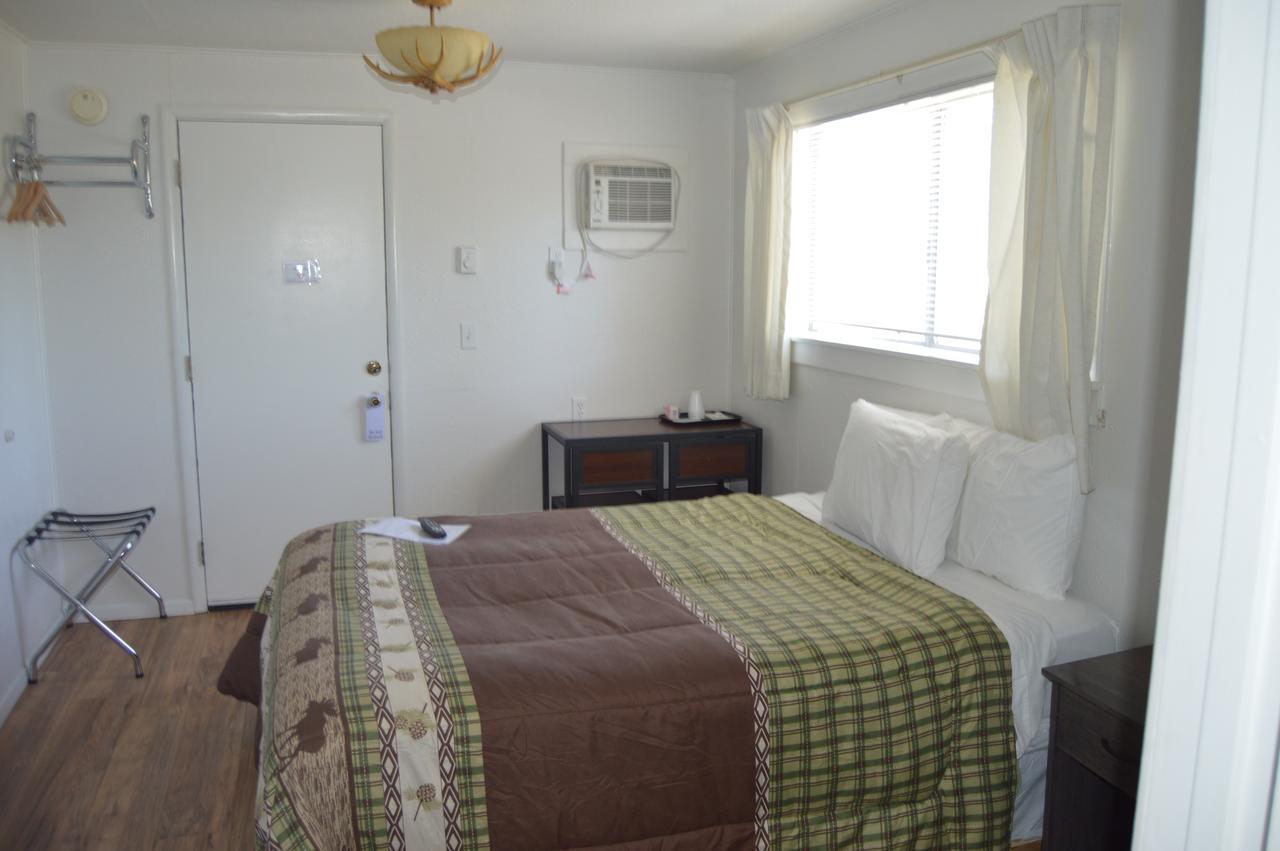 Newport Antler Motel Extérieur photo